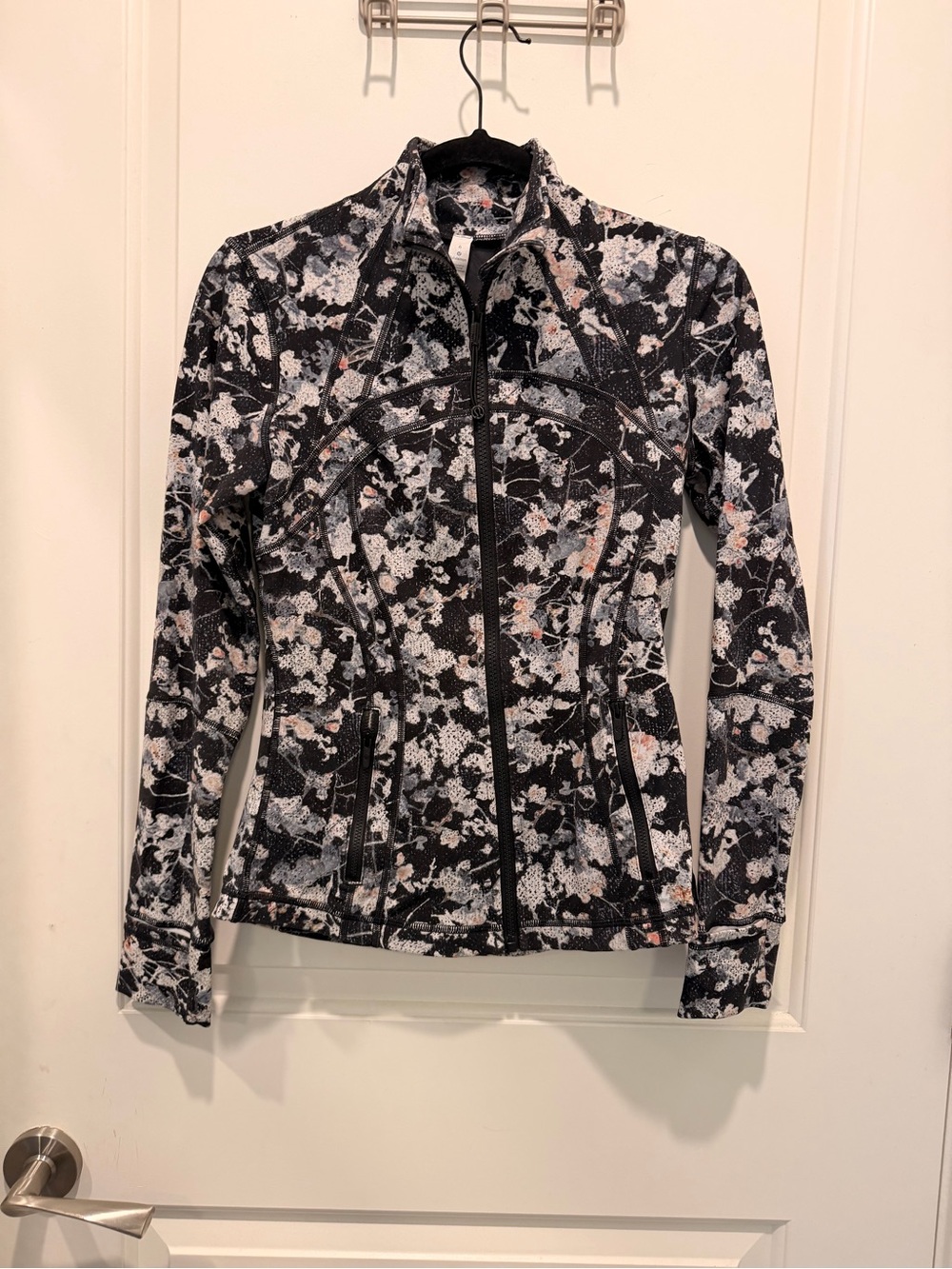 Lululemon Define Jacket
Size 6 Floral Print Activewear